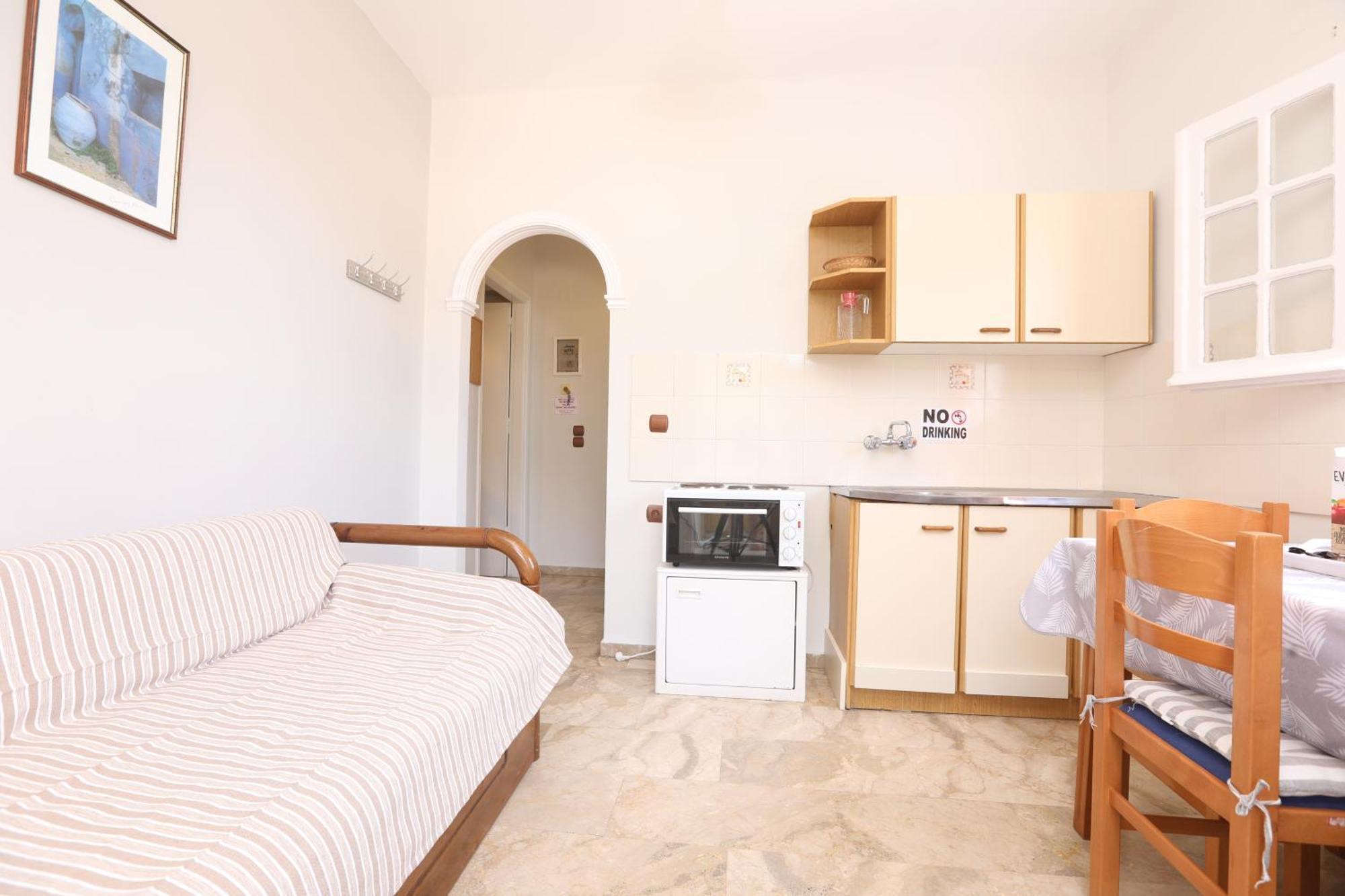 Marina Apartments, อากิออส กอร์ดิออส ภายนอก รูปภาพ