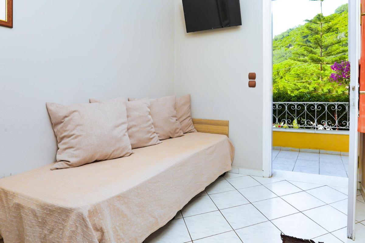 Marina Apartments, อากิออส กอร์ดิออส ภายนอก รูปภาพ